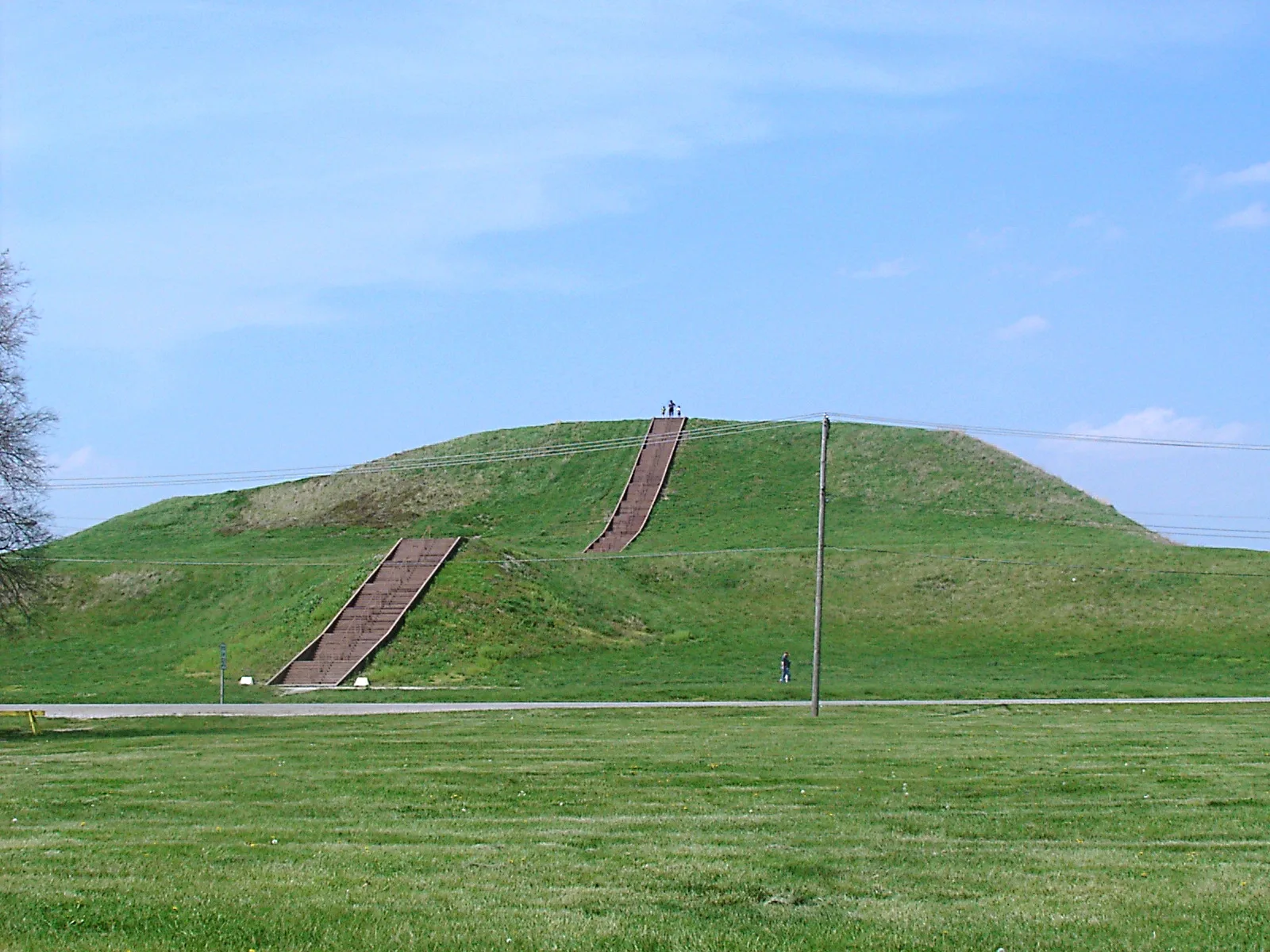 Cahokia Mounds State Historic Site